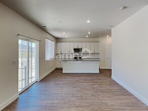 4292 N Poplar St in Eagle Mountain, UT - Building Photo - Building Photo