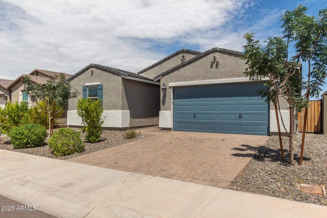 property at 6918 W Winston Dr