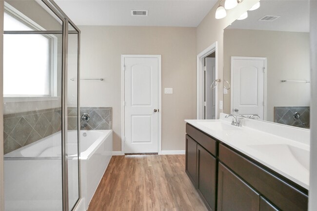 property at 4759 Creekside Hvn Trl