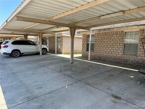 927 French Ave in Edinburg, TX - Building Photo - Building Photo