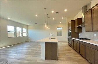 155 Marlette Crk Pl in Las Vegas, NV - Building Photo - Building Photo