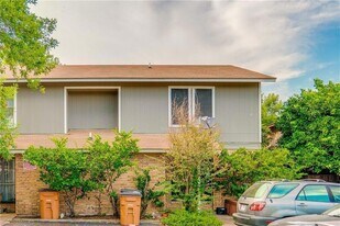 1210 Southport Dr, Unit B in Austin, TX - Building Photo