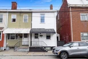 146 Lincoln Ave in Millvale, PA - Building Photo