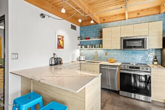 537 E Willetta St in Phoenix, AZ - Building Photo - Building Photo