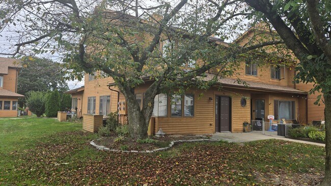 90 Northrup Dr in Brick, NJ - Building Photo - Building Photo