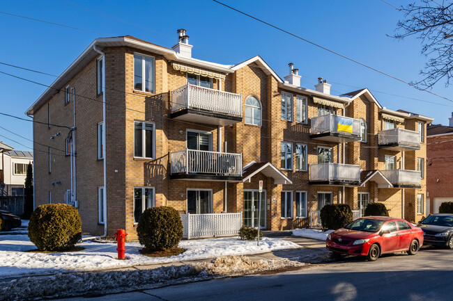 340 16E Av in Lachine, QC - Building Photo - Primary Photo