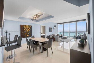 1331 Brickell Bay Dr in Miami, FL - Building Photo - Building Photo