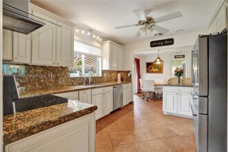 1242 Adams St in Hollywood, FL - Building Photo - Building Photo