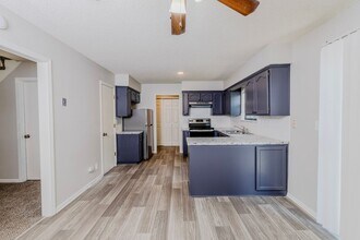 6811 W 149th Terrace in Overland Park, KS - Building Photo - Building Photo