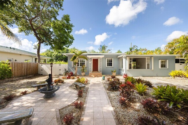 5960 SW 46th Terrace in Miami, FL - Building Photo - Building Photo