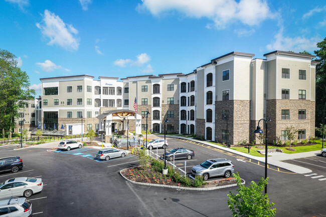 Allegro Harrington Park Senior Living in Harrington Park, NJ - Building Photo - Building Photo