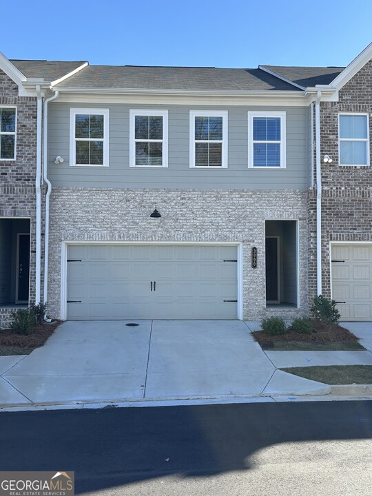 3990 Denton Dr in Douglasville, GA - Building Photo