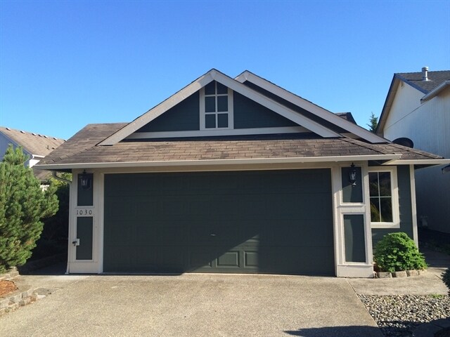 1030 200th St Ct E in Spanaway, WA - Building Photo