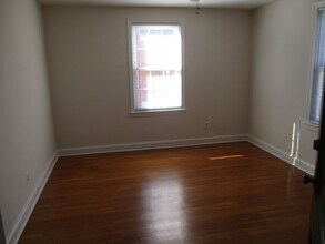 2221 40th St NW in Washington, DC - Building Photo - Building Photo