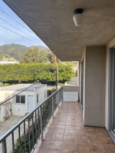 1745 Camino Palmero St, Unit 423 in West Hollywood, CA - Foto de edificio - Building Photo