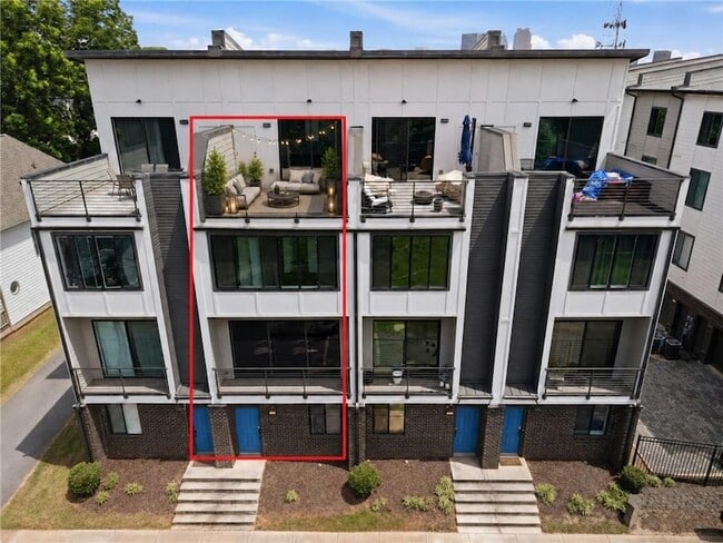 property at 211 Bass St SW
