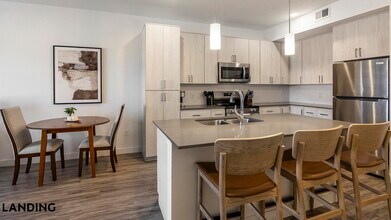 1760 S Crismon Rd, Unit 3030 in Mesa, AZ - Foto de edificio - Building Photo