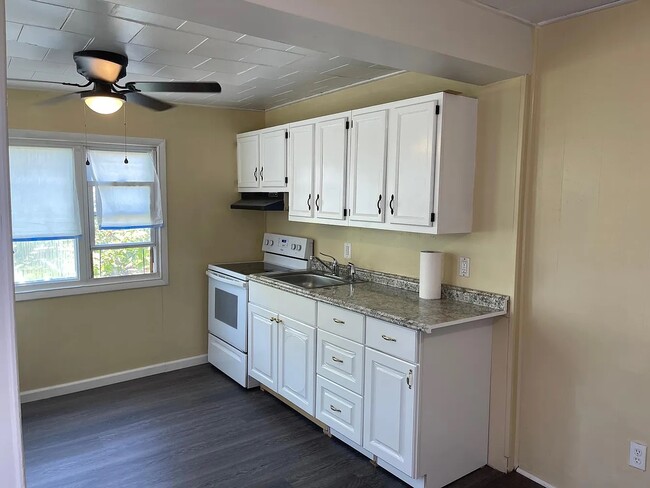 140 S 12th St, Unit #2 in Allentown, PA - Foto de edificio - Building Photo