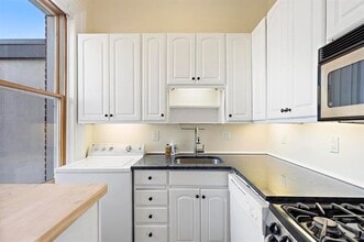 910 Hudson St in Hoboken, NJ - Building Photo - Building Photo