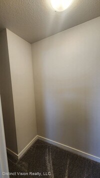 208 NE Woods Ln photo'