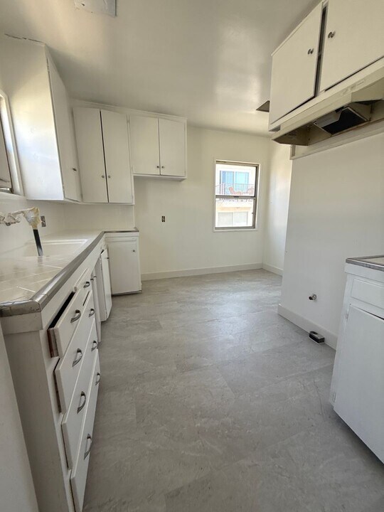 927-929 Lincoln Blvd in Santa Monica, CA - Building Photo