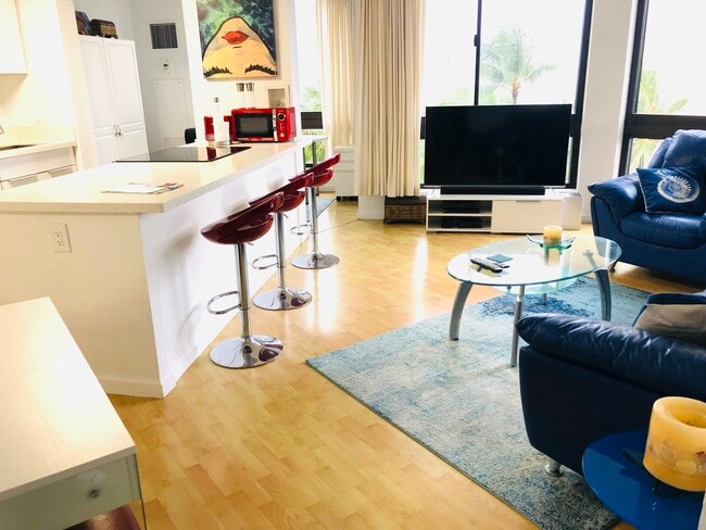 300 Wai Nani Way, Unit 801