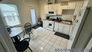 56 Hobson St in Boston, MA - Building Photo - Building Photo