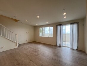 5513 San Roberto in San Diego, CA - Building Photo - Building Photo