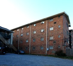 Fountain Place Apartments in Knoxville, TN - Building Photo - Building Photo