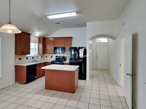 21515 Rose Mill Dr in Kingwood, TX - Building Photo - Building Photo