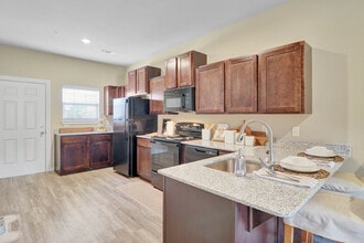 The Reserve at Chaffee Crossing Apartment ... in Fort Smith, AR - Building Photo - Building Photo