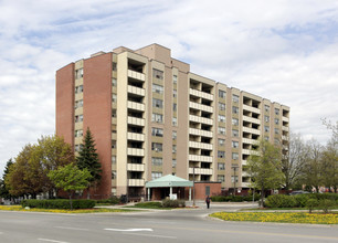 The Conover in Brampton, ON - Building Photo - Building Photo