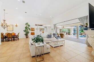 4583 Baycedar Ln in Sarasota, FL - Building Photo - Building Photo