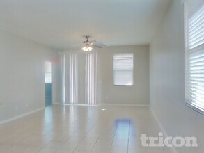 13273 N 143rd Dr, Unit 906 in Surprise, AZ - Foto de edificio - Building Photo