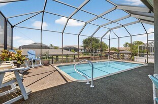 8 Collinson Ct in Palm Coast, FL - Building Photo