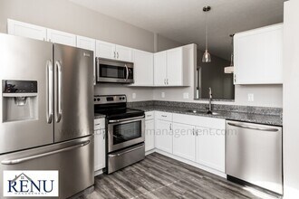 2710 Lucas Dr in Westfield, IN - Foto de edificio - Building Photo