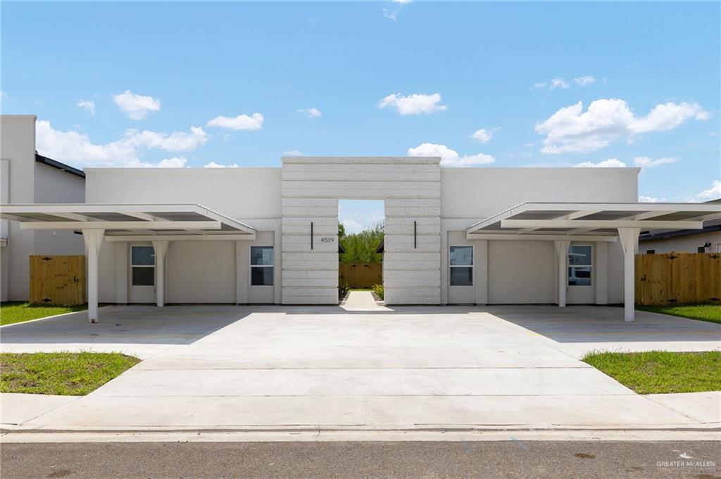 16 Larkspur Ave in McAllen, TX - Building Photo