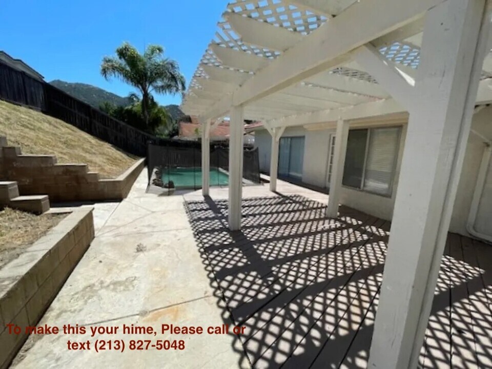 31141 Vía Gilberto in Temecula, CA - Building Photo
