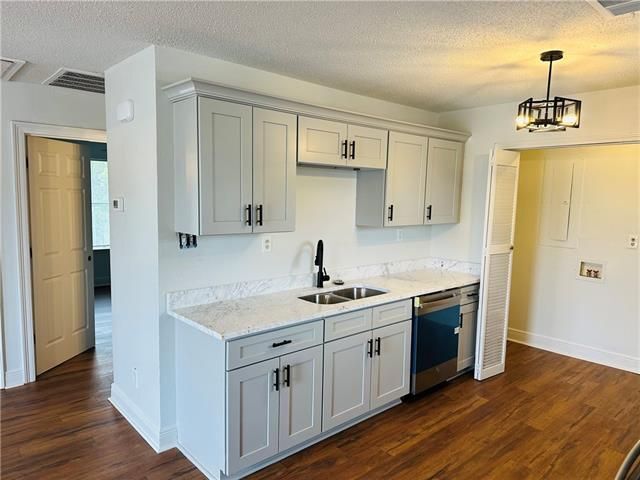 property at 305 Houma Blvd