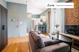 Room in Shared 3 bed/2 bath home in New York, NY - Building Photo - Building Photo