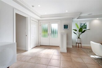 606 Owl Way in Sarasota, FL - Building Photo - Building Photo