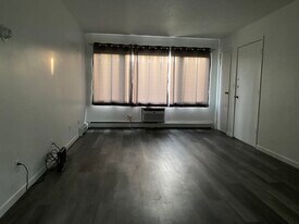 2096 Mississippi St in St. Paul, MN - Building Photo