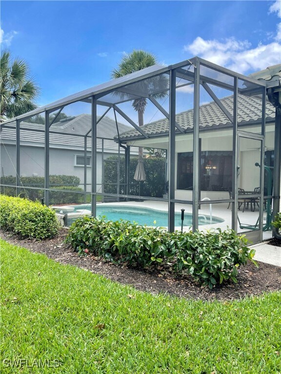 23307 Foxberry Ln in Bonita Springs, FL - Foto de edificio - Building Photo