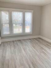 520 E Day St in Denison, TX - Foto de edificio - Building Photo