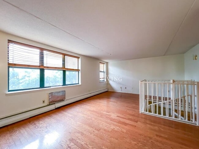 property at 233 W 121st St
