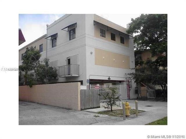 1134 NW 5th St-Unit -9 in Miami, FL - Building Photo