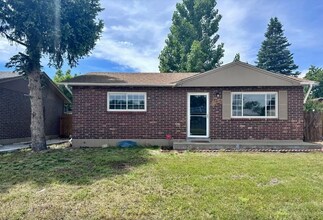15010 E 55th Ave in Denver, CO - Building Photo - Building Photo