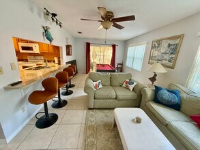 4439 Black Fox Dr in New Port Richey, FL - Foto de edificio - Building Photo