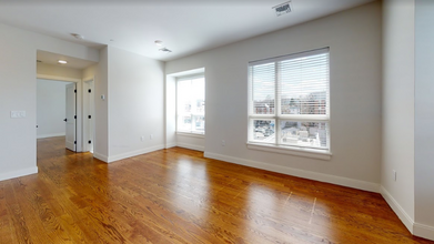 1 Everett St, Unit 203 in Boston, MA - Building Photo - Building Photo