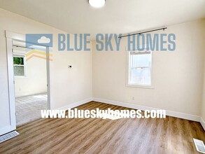 320 S Chestnut St in Nampa, ID - Foto de edificio - Building Photo
